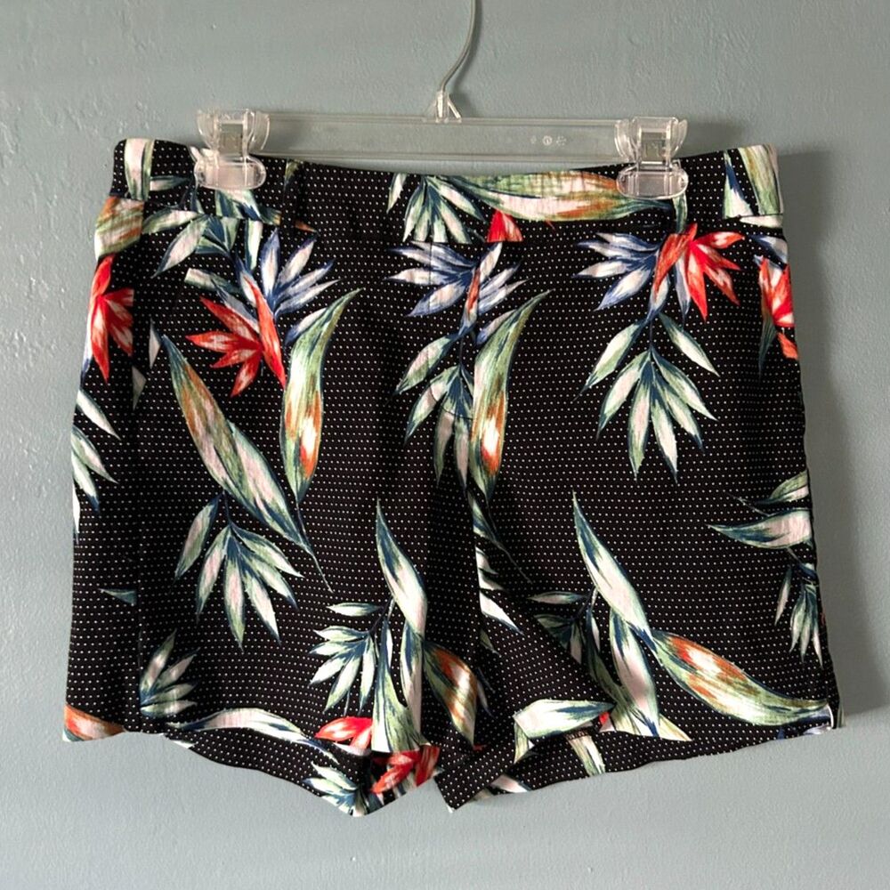 Zac & Rachel black floral pull on shorts size 10 with 5" inseam